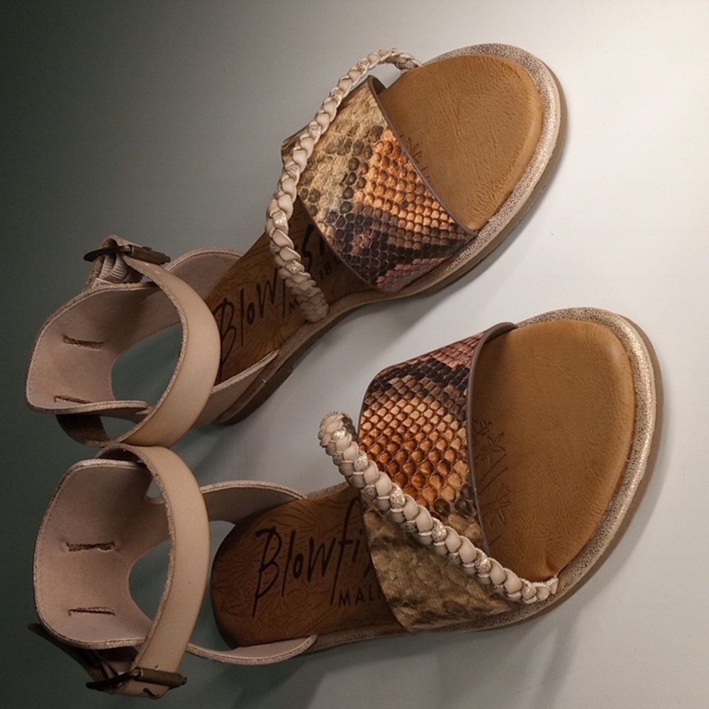 Blowfish Women's Multicolor Snake Skin Pattern and Braided Gold Sandals Sz 7